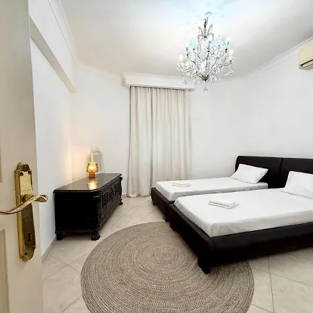 Heart Of St Juliens Near Paceville And Spacious 3-bedroom Apartman