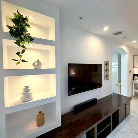 Heart Of St Juliens Near Paceville And Spacious 3-bedroom *