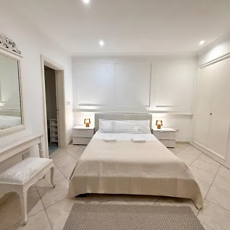 Heart Of St Juliens Near Paceville And Spacious 3-bedroom