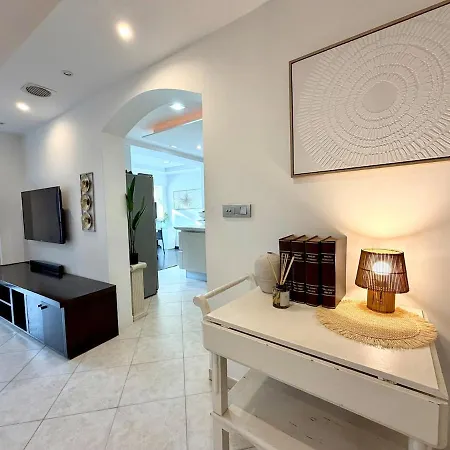 Apartman Heart Of St Juliens Near Paceville And Spacious 3-bedroom *