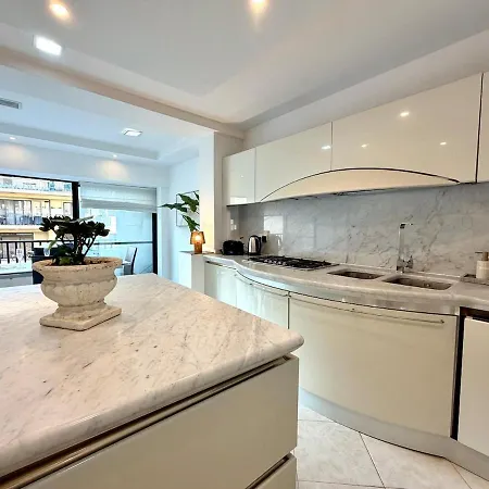 Apartman Heart Of St Juliens Near Paceville And Spacious 3-bedroom